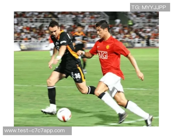 足球球员的日常生活揭秘从训练到比赛的背后故事与挑战